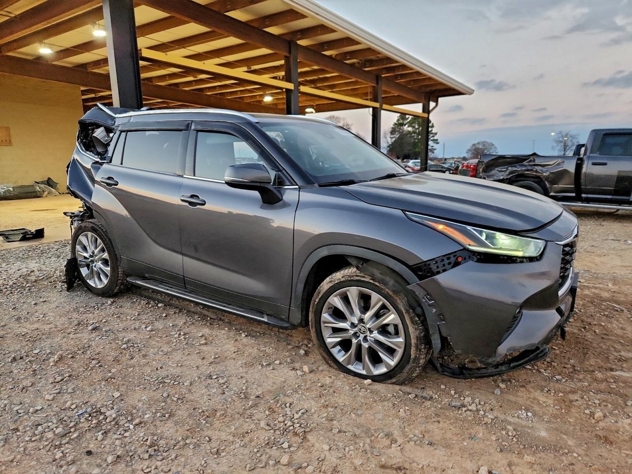 2021 TOYOTA HIGHLANDER