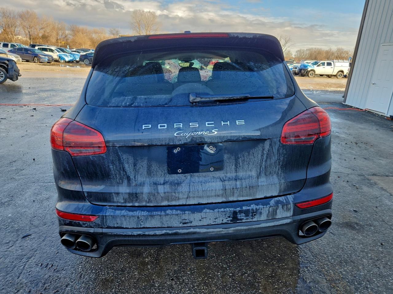 2017 PORSCHE CAYENNE