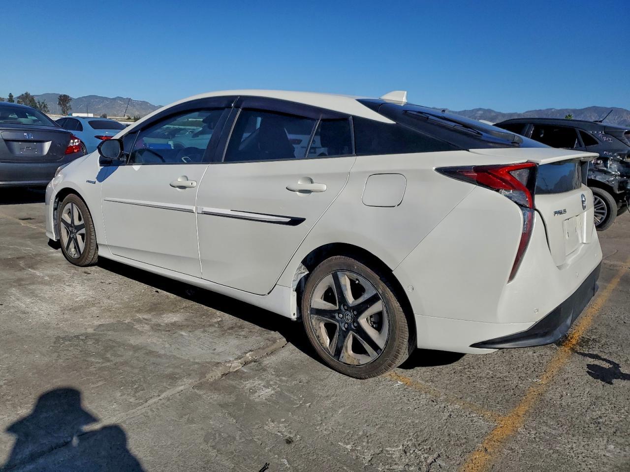 2017 TOYOTA PRIUS