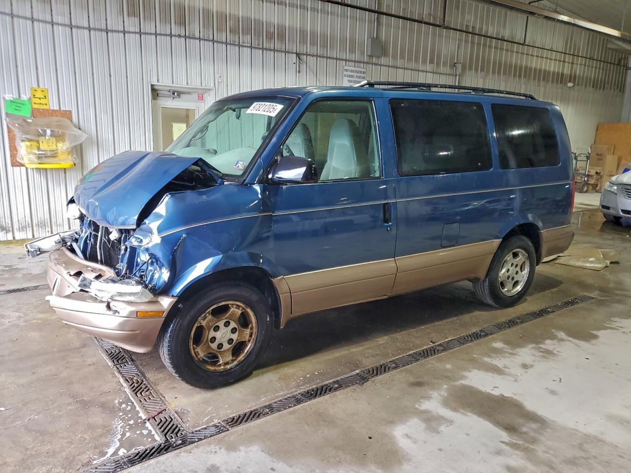 2004 CHEVROLET Astro