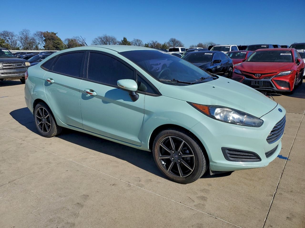 2017 FORD Fiesta