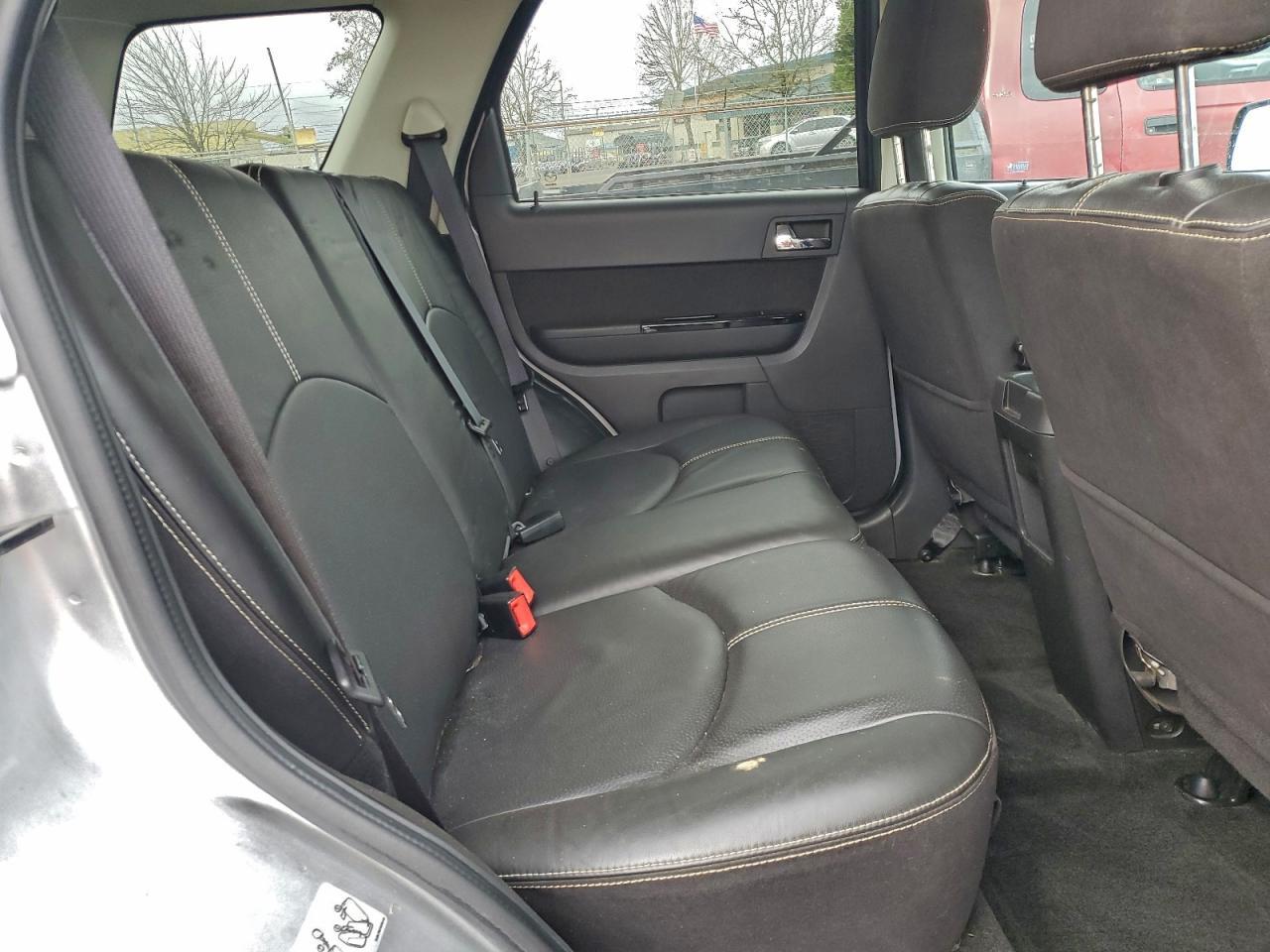 2011 MAZDA Tribute