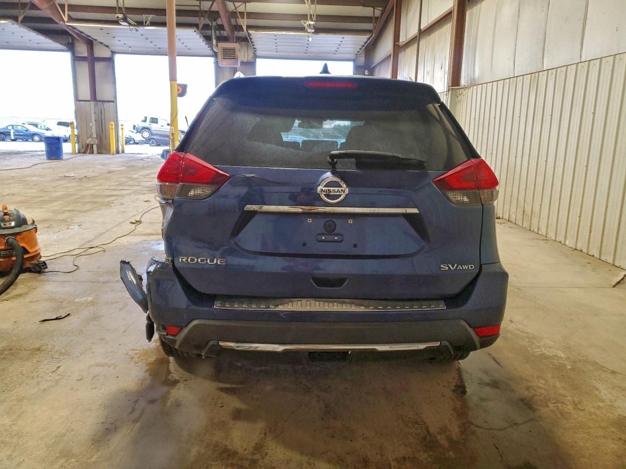 2017 NISSAN ROGUE
