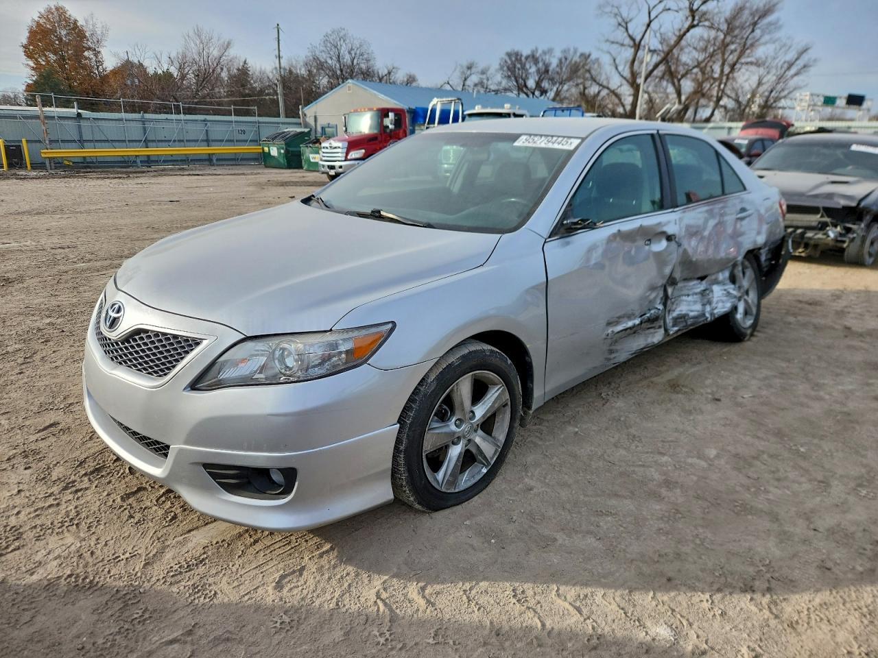 2011 TOYOTA CAMRY