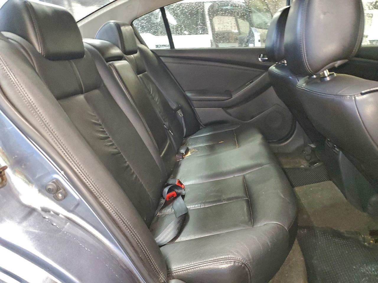 2010 NISSAN ALTIMA