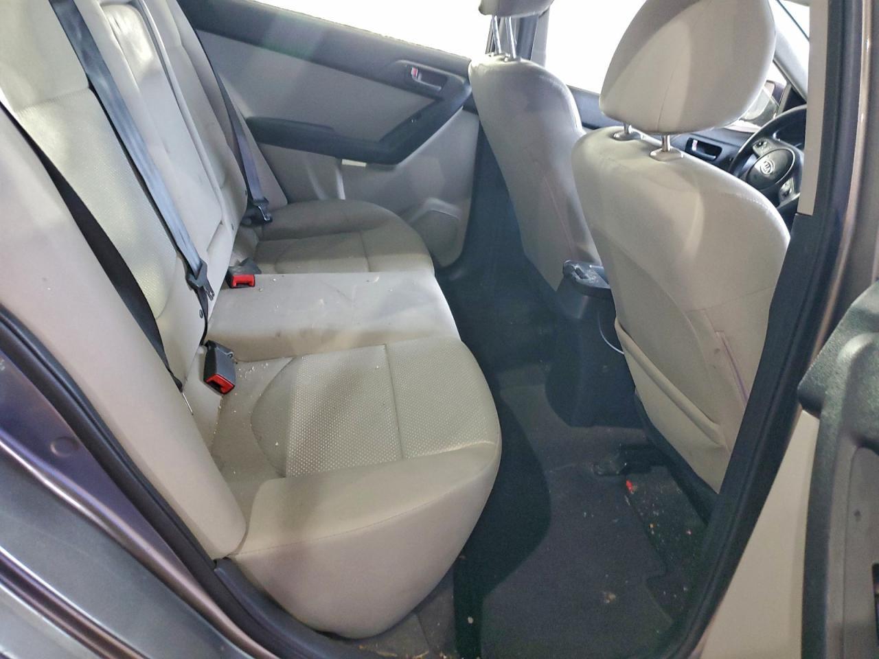 2010 KIA FORTE