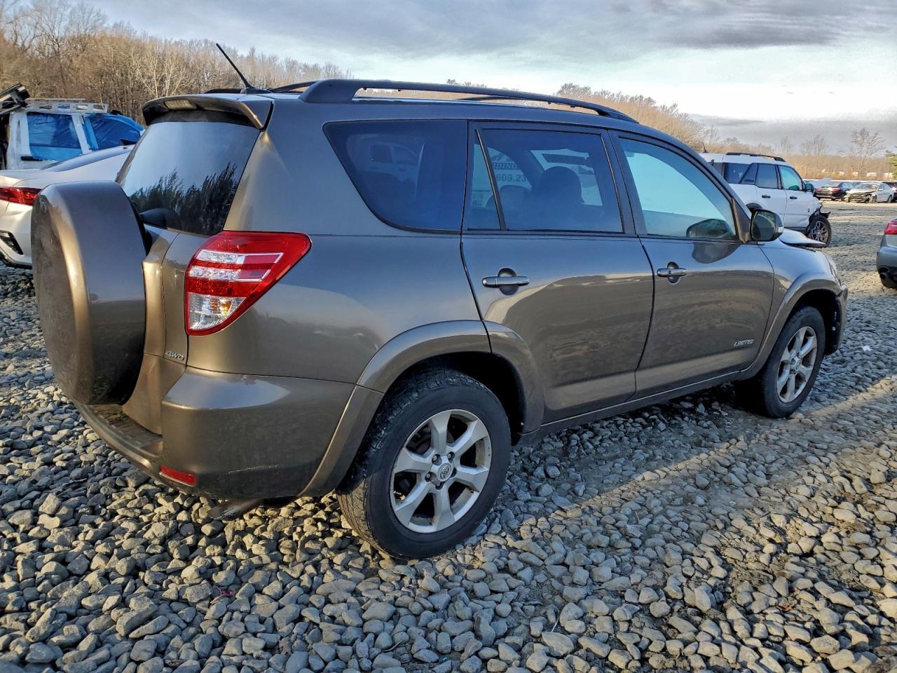 2011 TOYOTA RAV4
