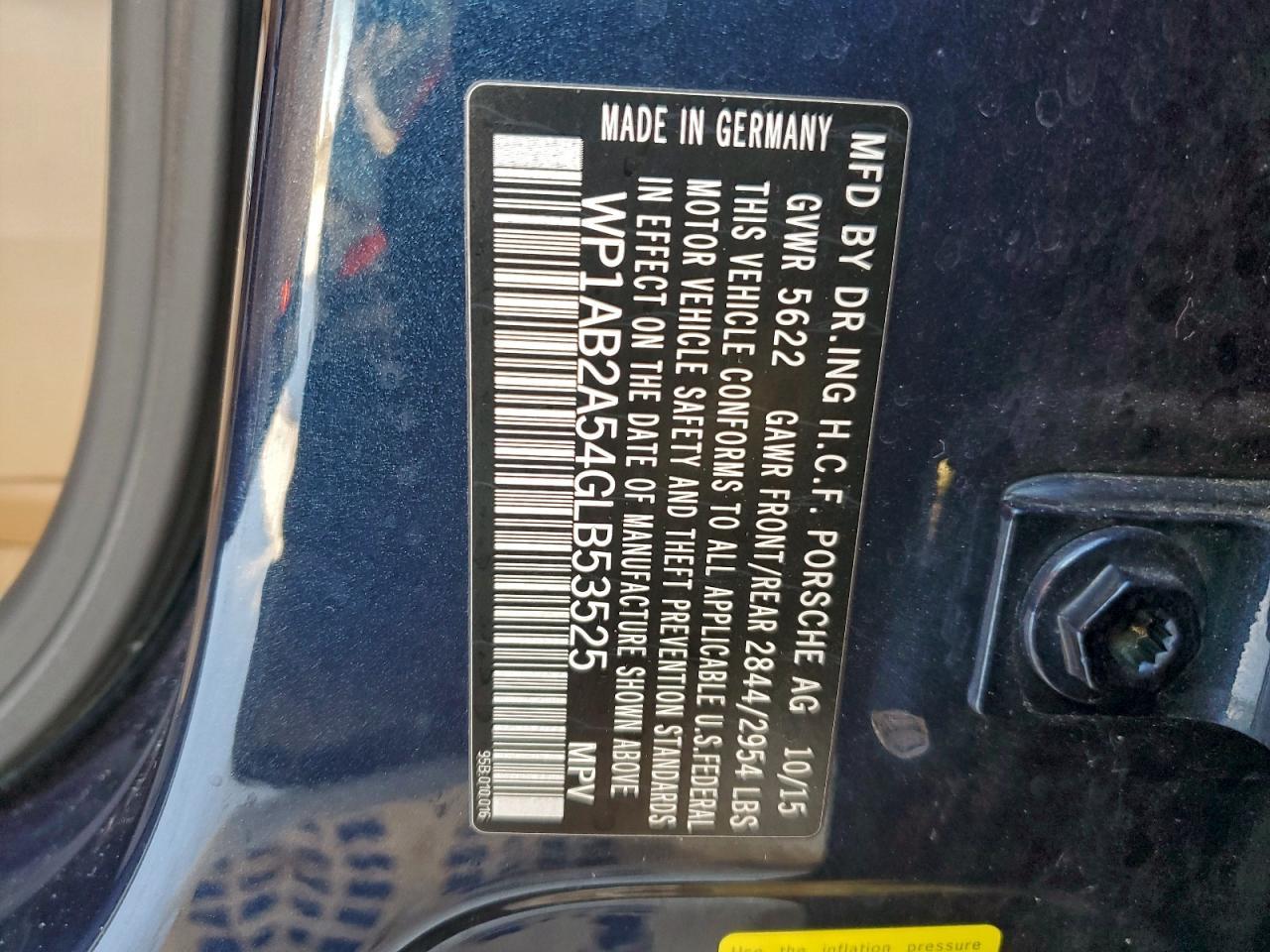 2016 PORSCHE Macan