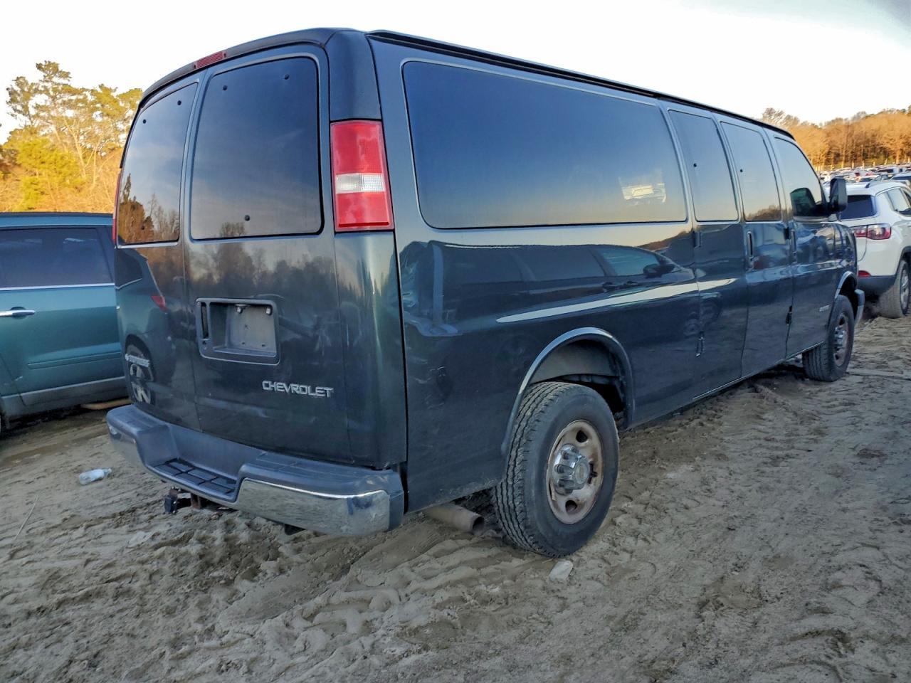 2003 CHEVROLET EXPRESS 2500
