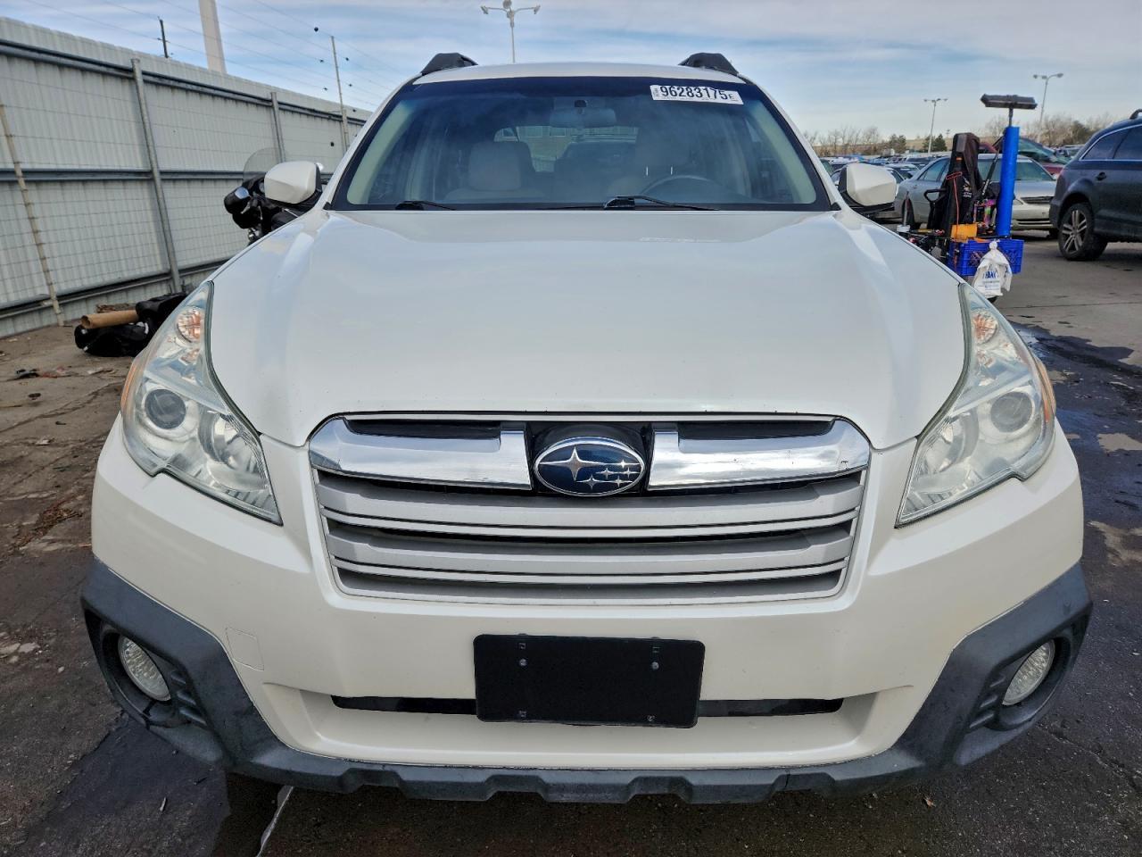 2013 SUBARU Outback