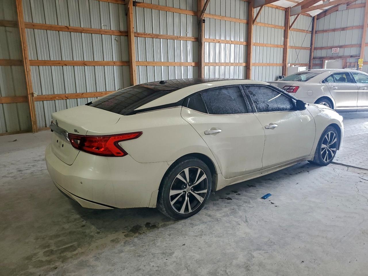 2017 NISSAN Maxima