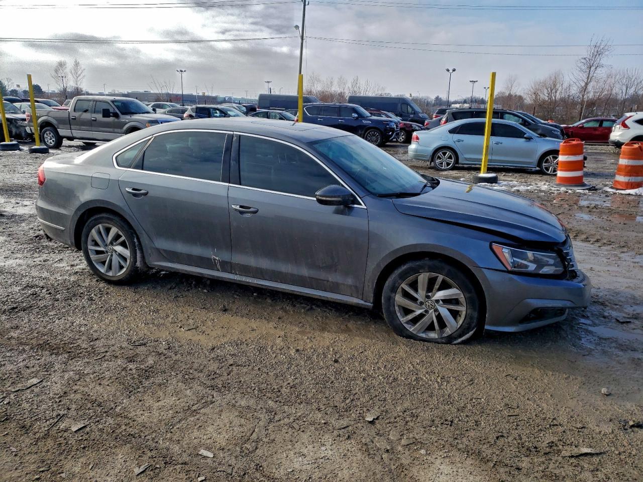 2018 VOLKSWAGEN Passat