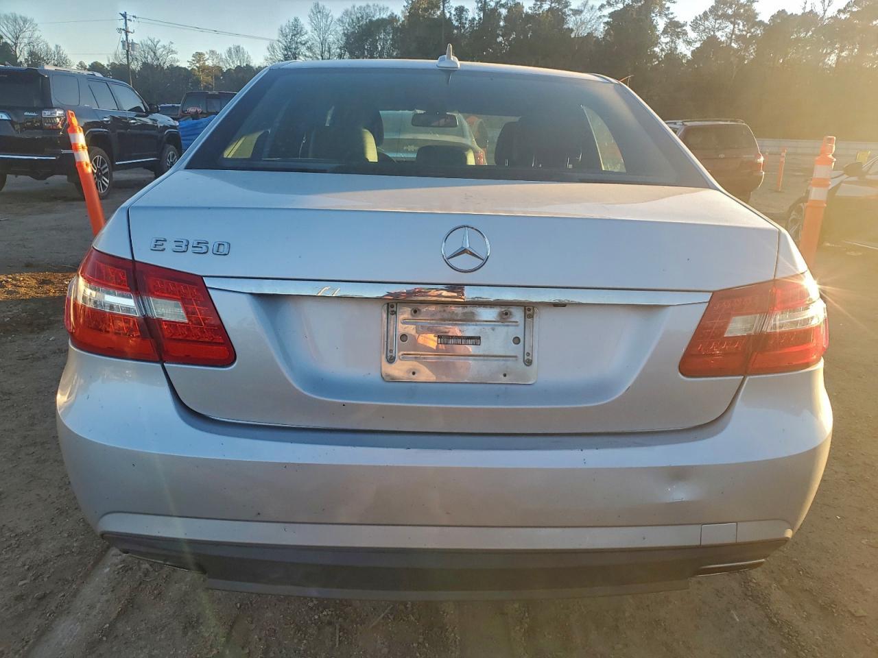 2012 MERCEDES-BENZ E-Class