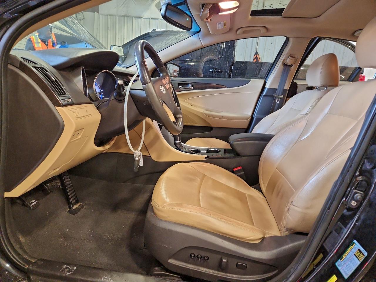2011 HYUNDAI SONATA