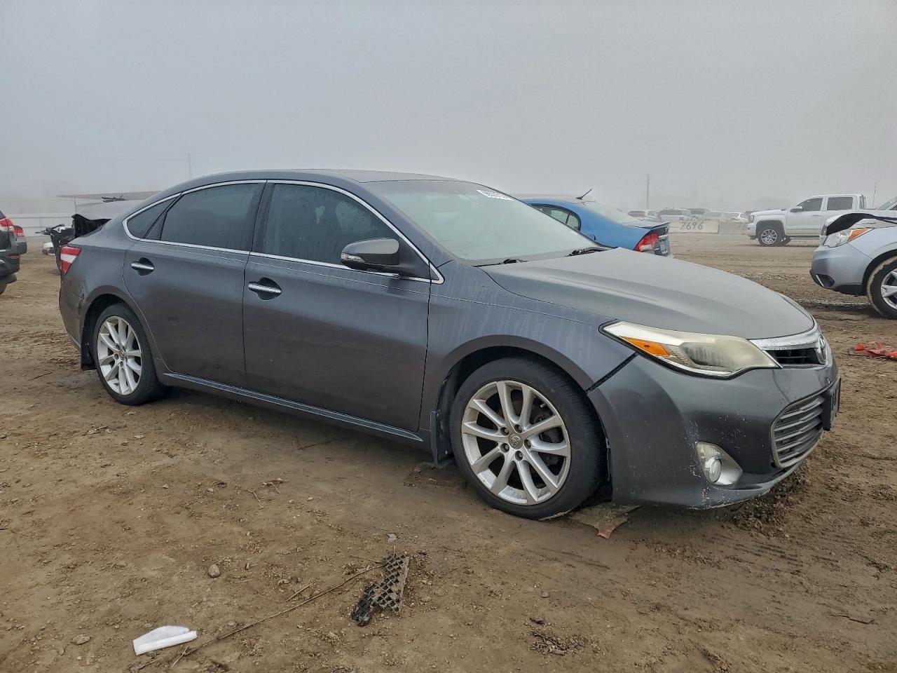 2013 TOYOTA Avalon