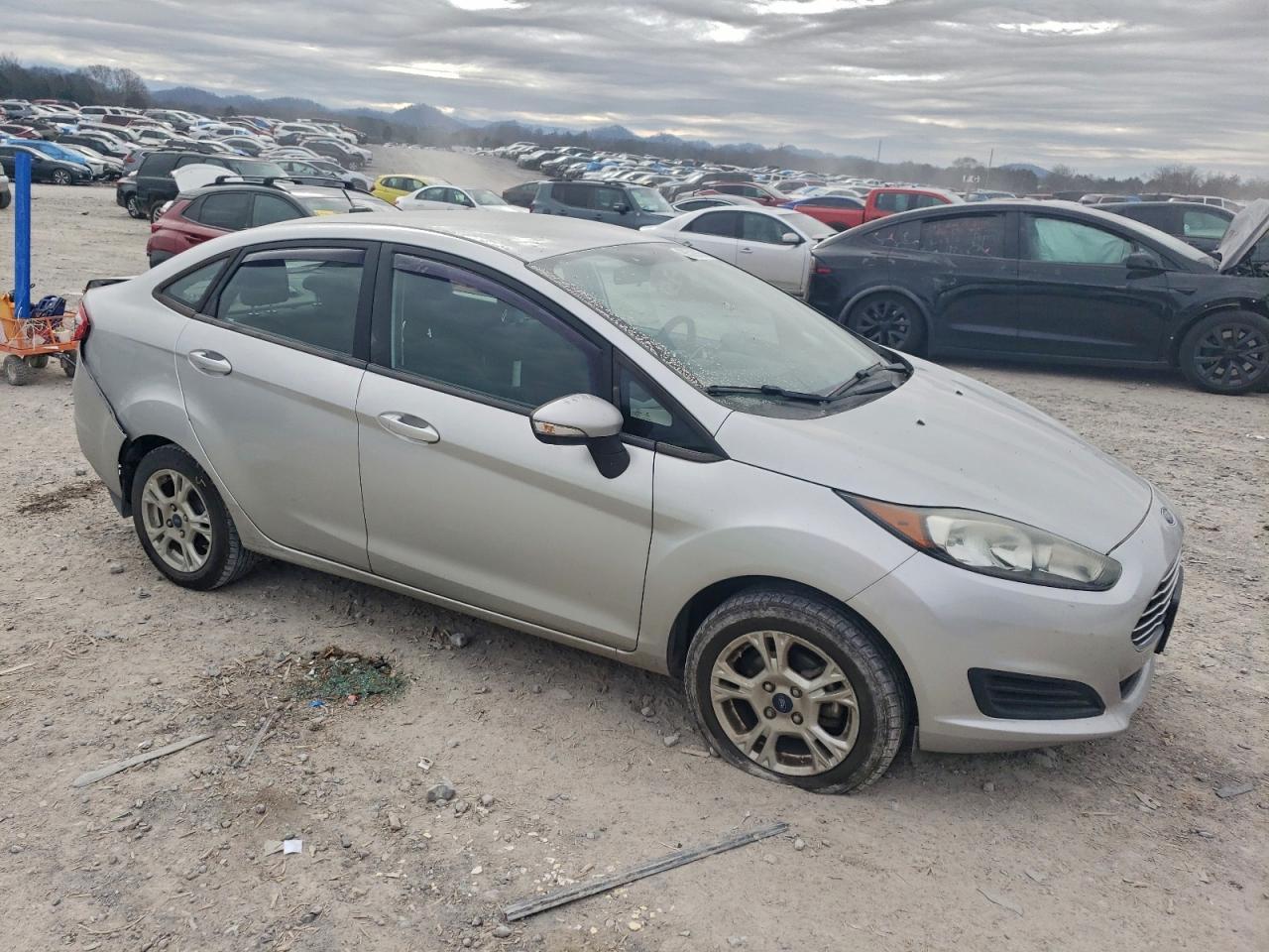 2016 FORD Fiesta