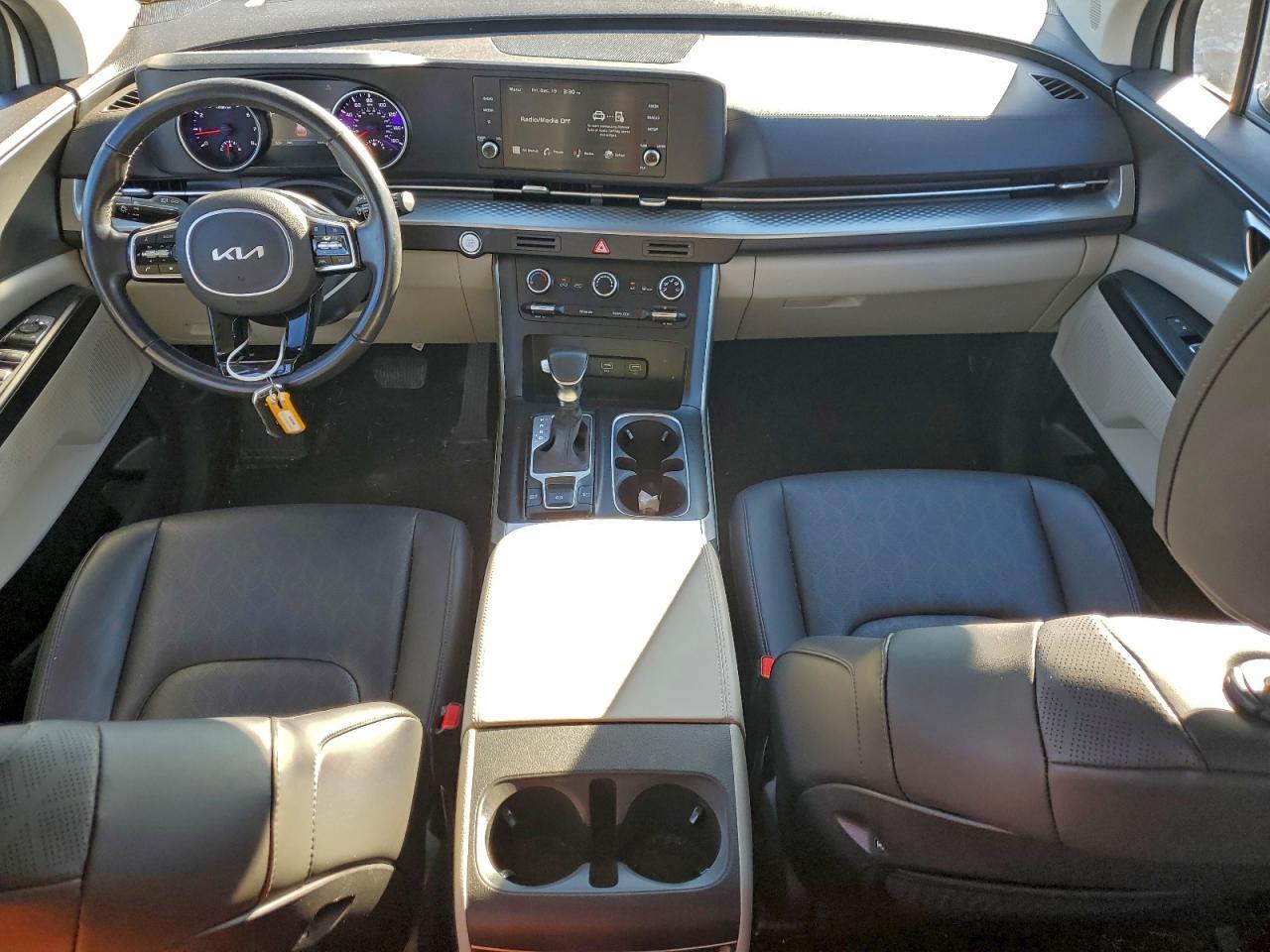 2023 KIA Carnival