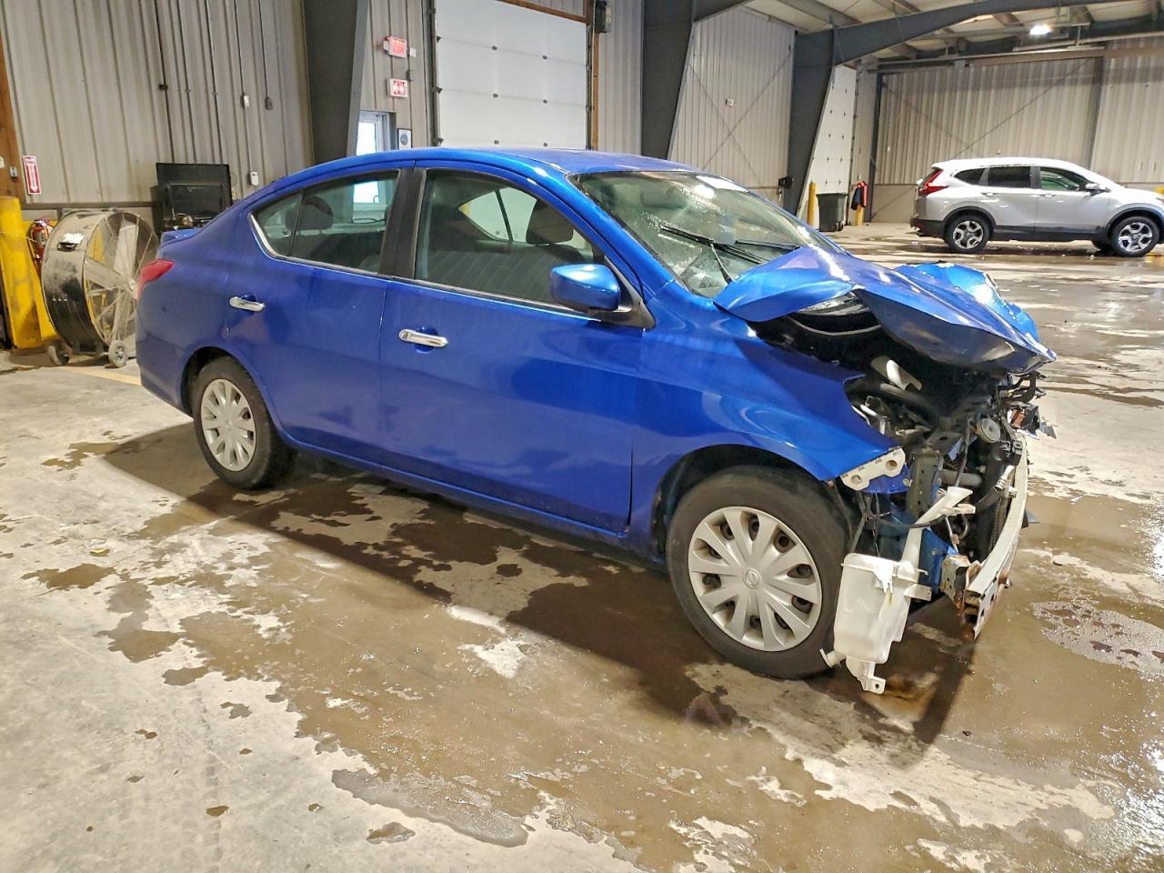 2017 NISSAN VERSA