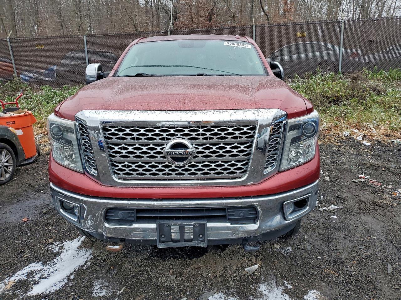 2016 NISSAN Titan