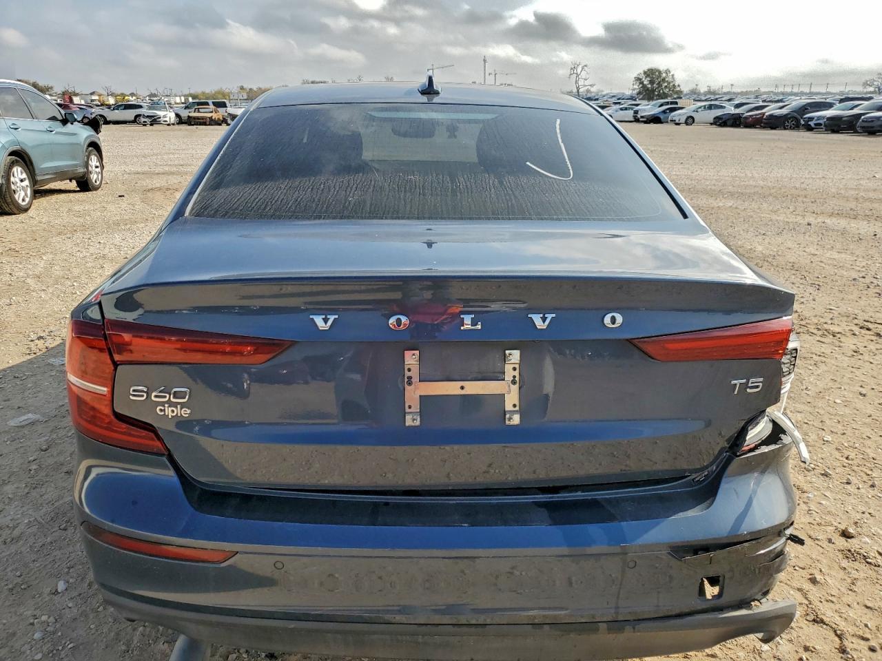 2020 VOLVO S60