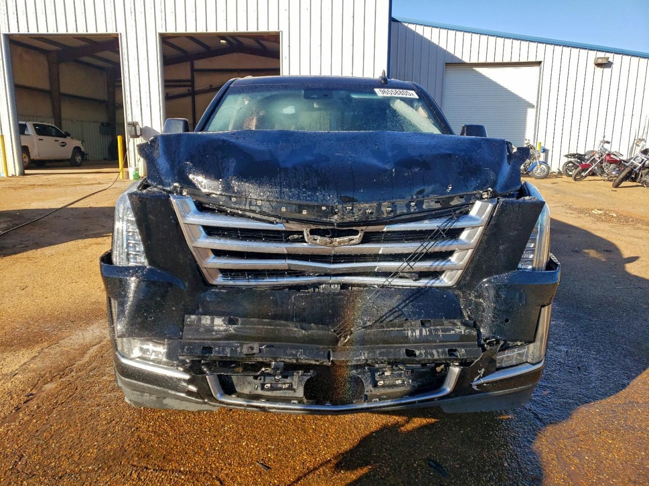 2018 CADILLAC ESCALADE