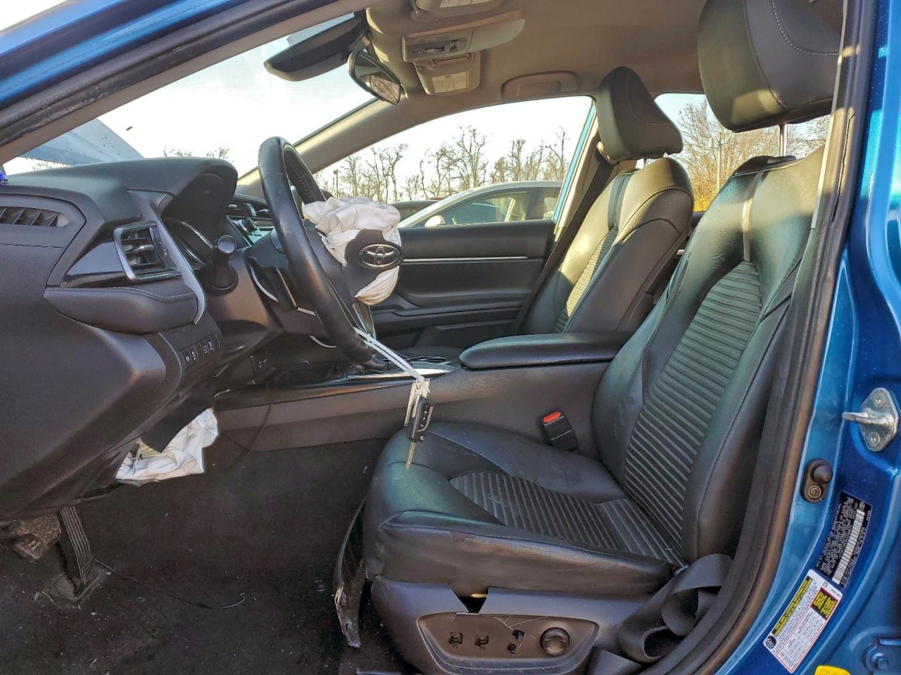 2019 TOYOTA CAMRY
