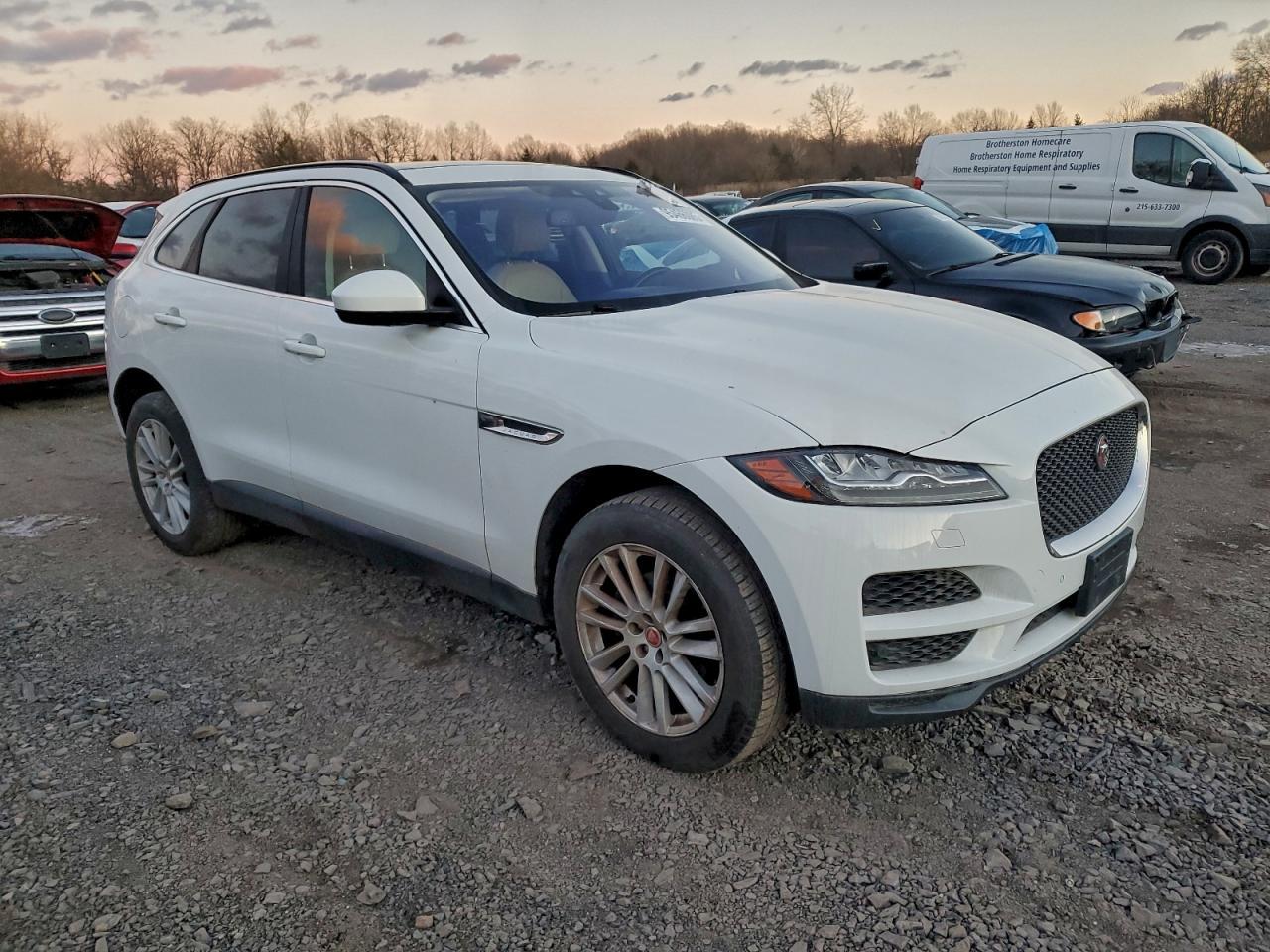 2017 JAGUAR F-Pace