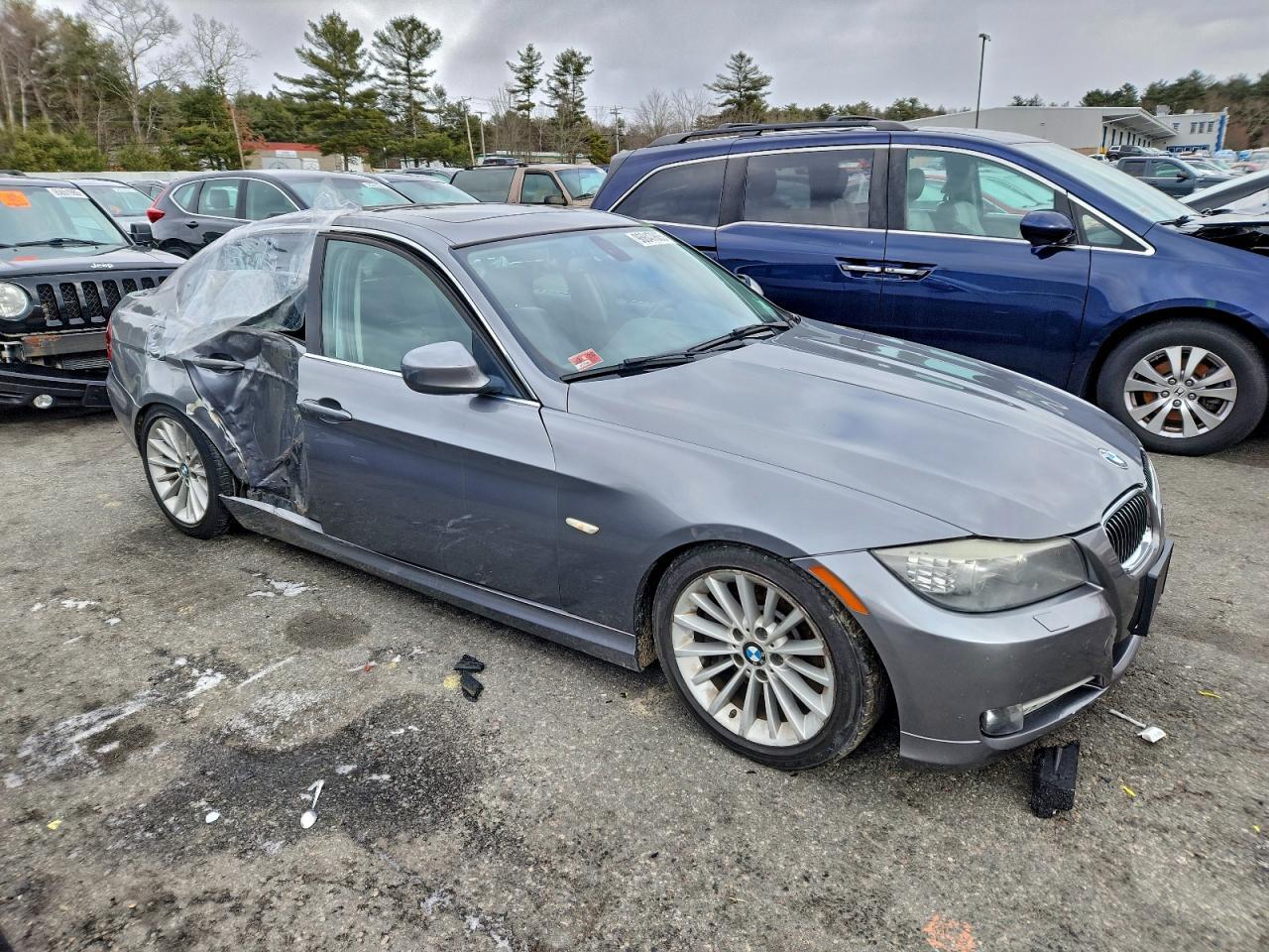2011 BMW 3 SERIES