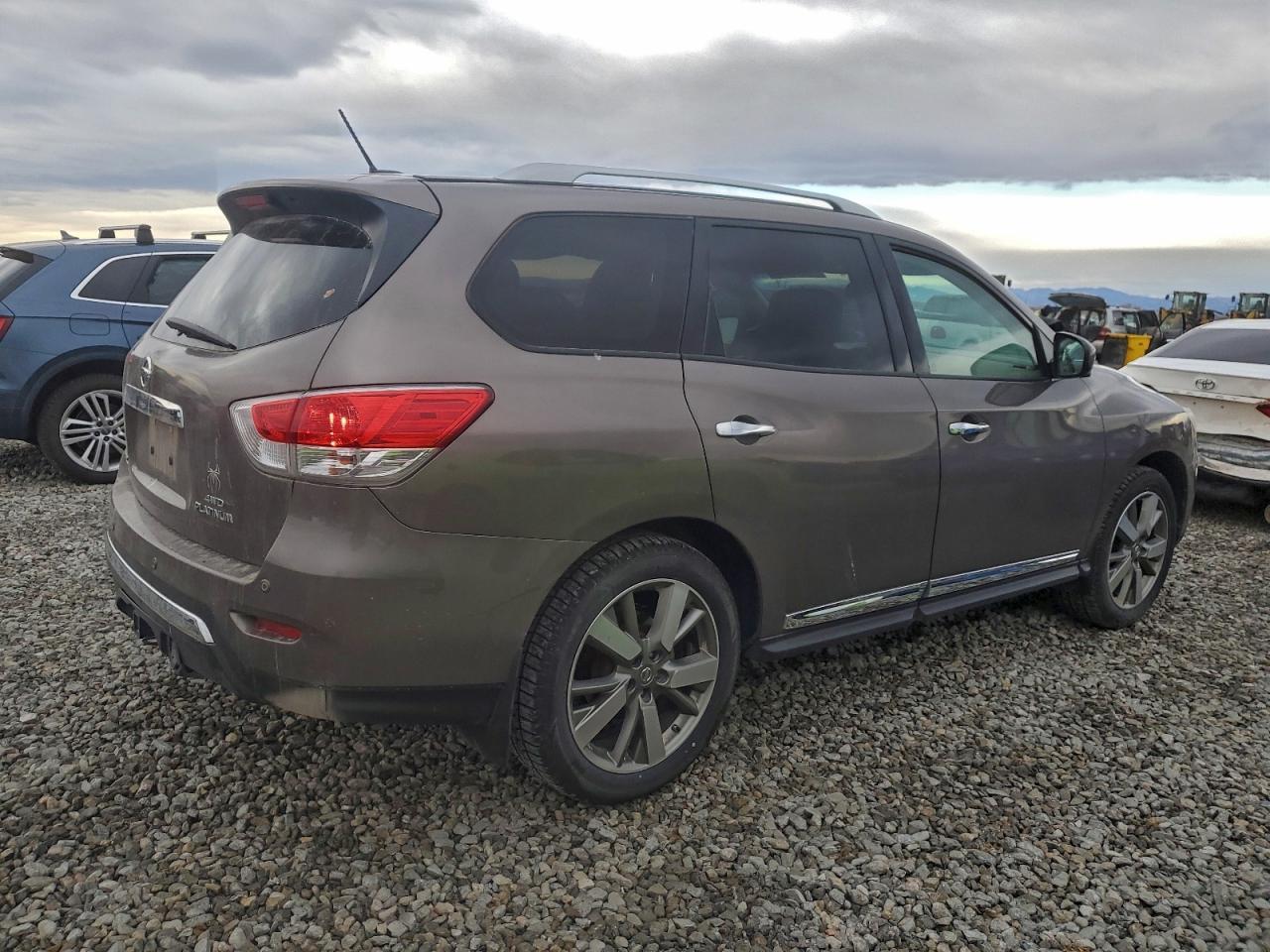 2013 NISSAN PATHFINDER