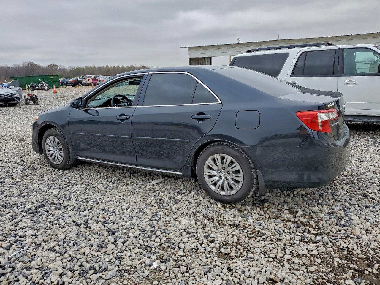 2013 TOYOTA CAMRY