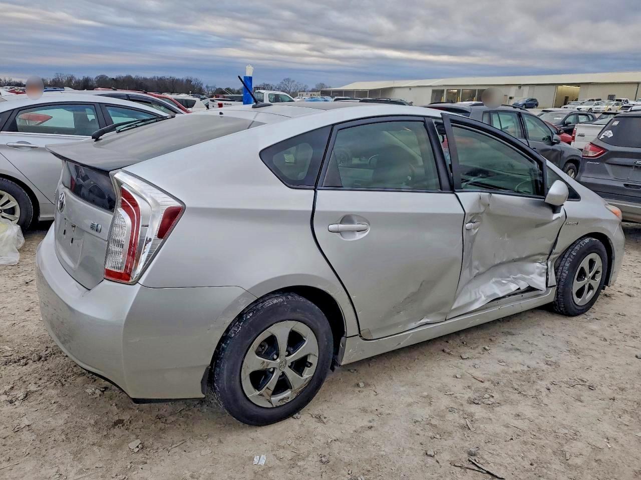 2013 TOYOTA PRIUS