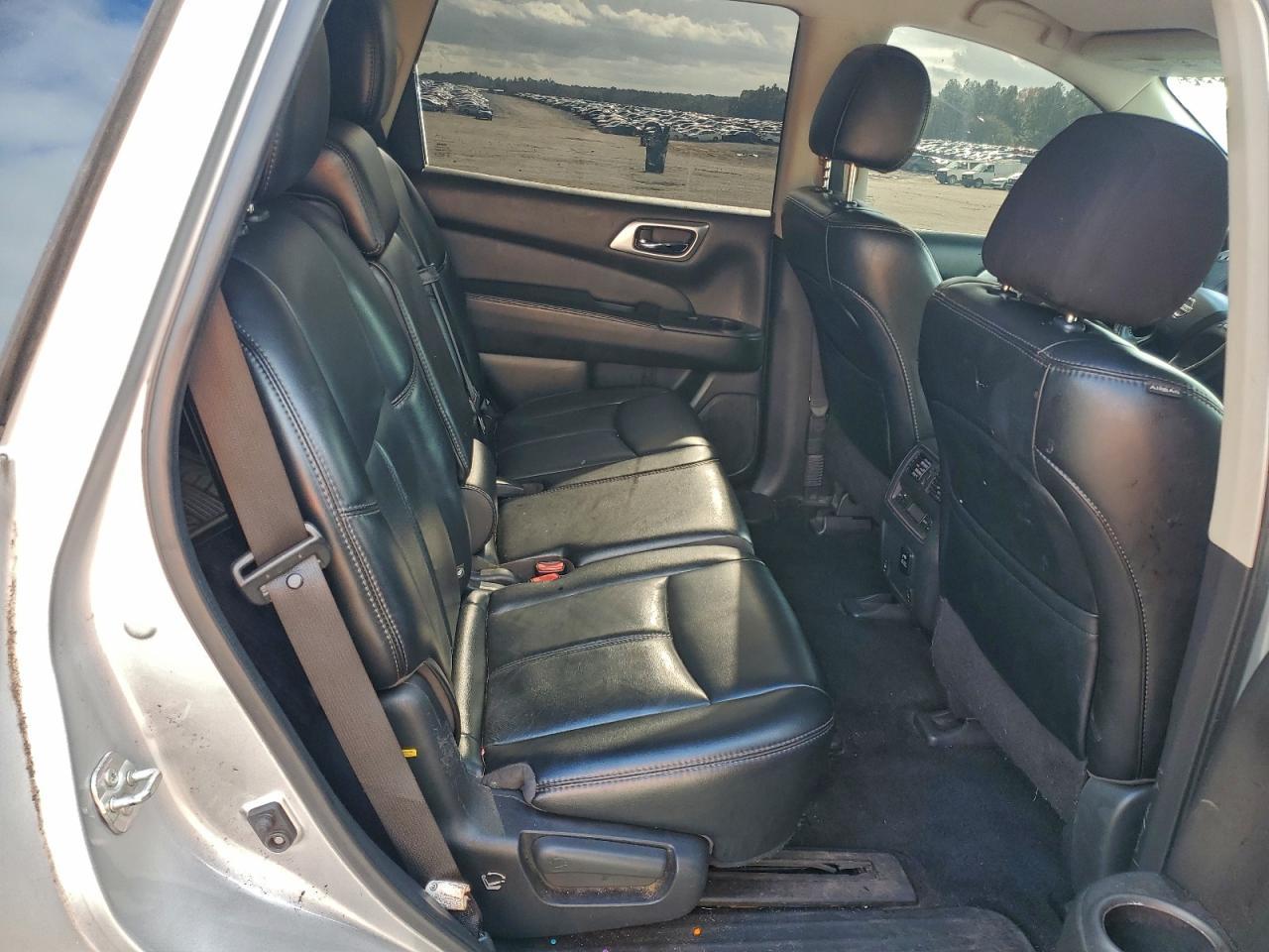 2017 NISSAN PATHFINDER