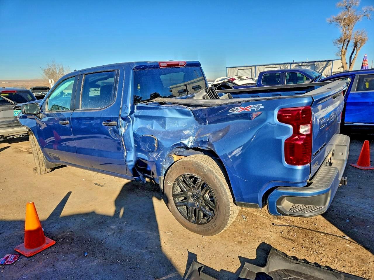 2024 CHEVROLET Silverado