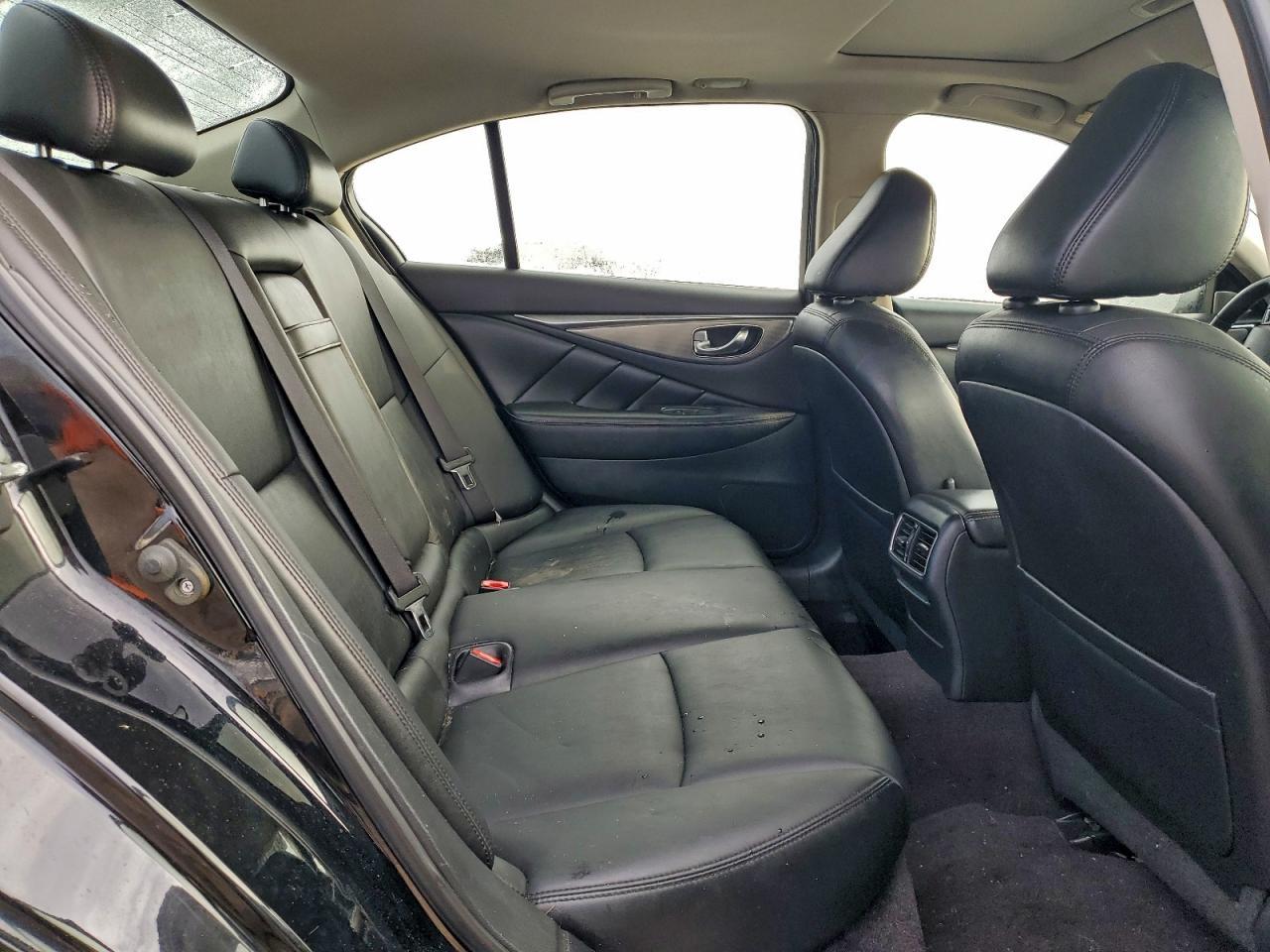 2017 INFINITI Q50