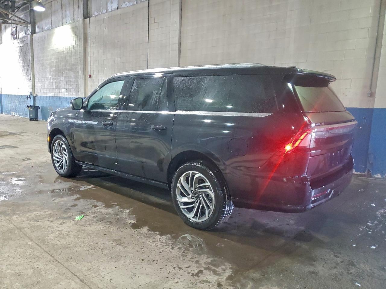 2025 LINCOLN Navigator