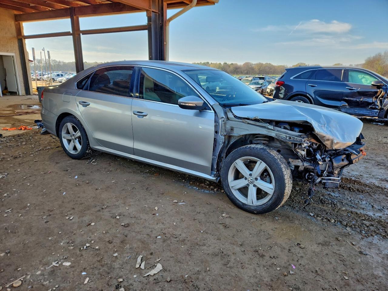 2012 VOLKSWAGEN Passat