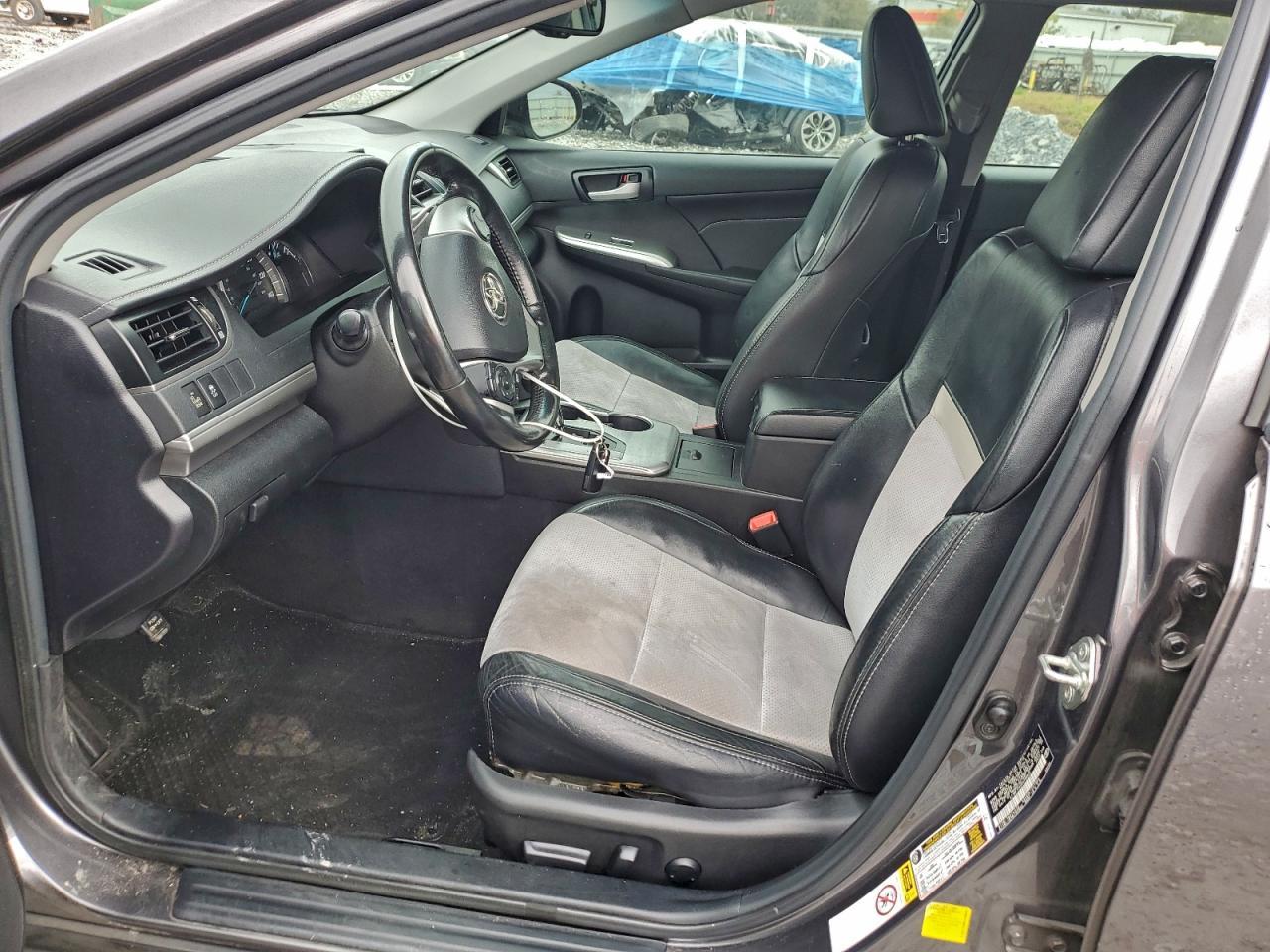 2014 TOYOTA CAMRY
