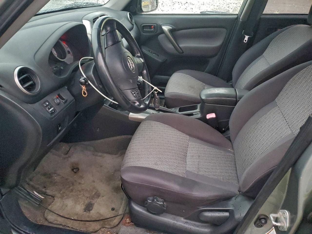 2004 TOYOTA RAV4