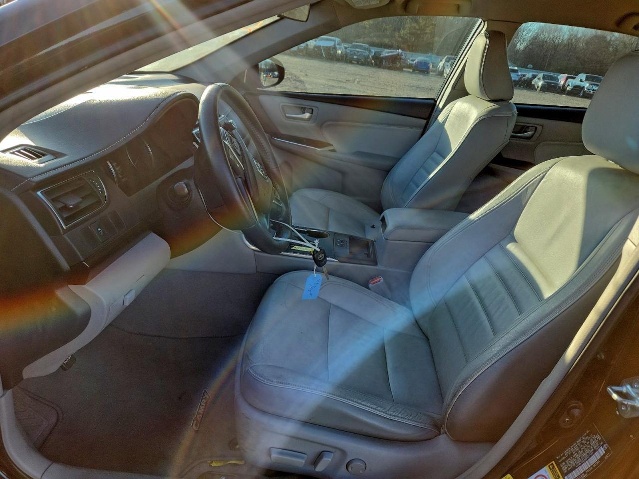 2016 TOYOTA CAMRY