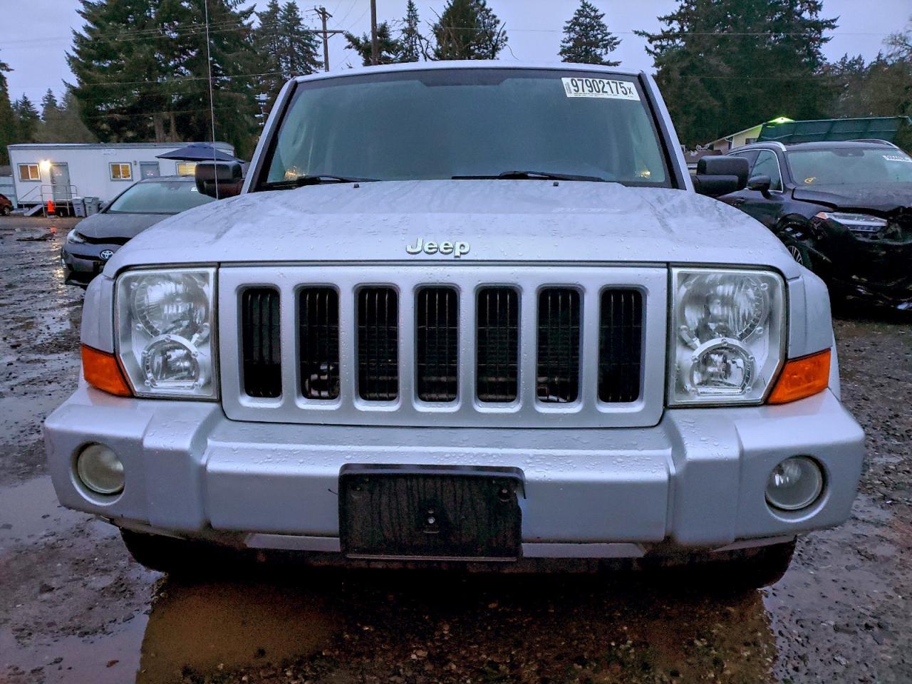 2006 JEEP Commander