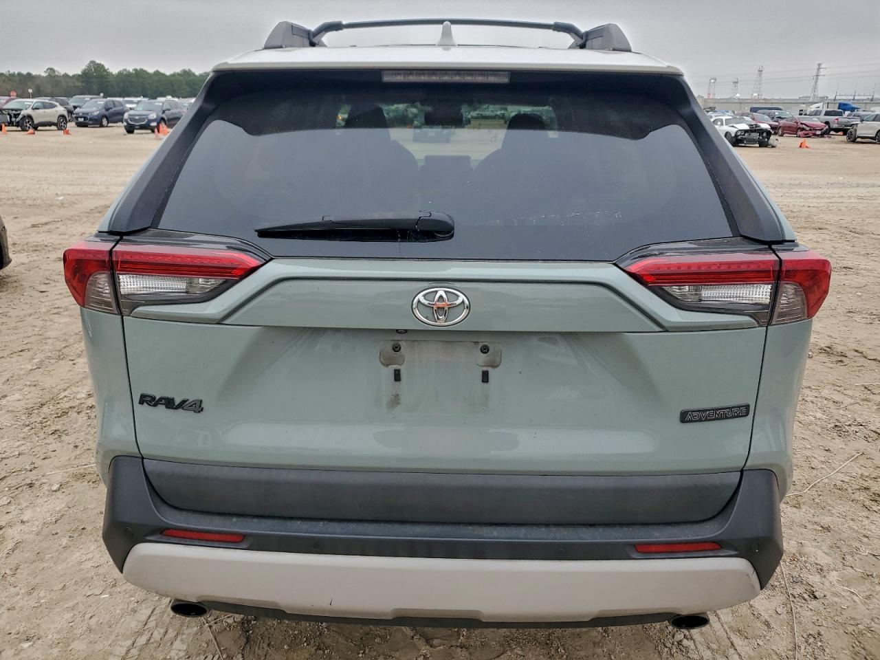 2019 TOYOTA RAV4