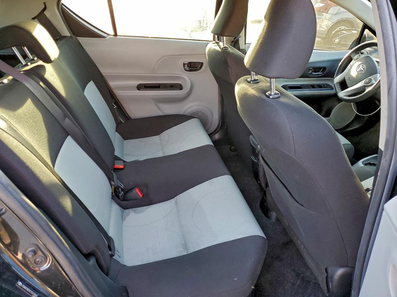 2012 TOYOTA Prius c
