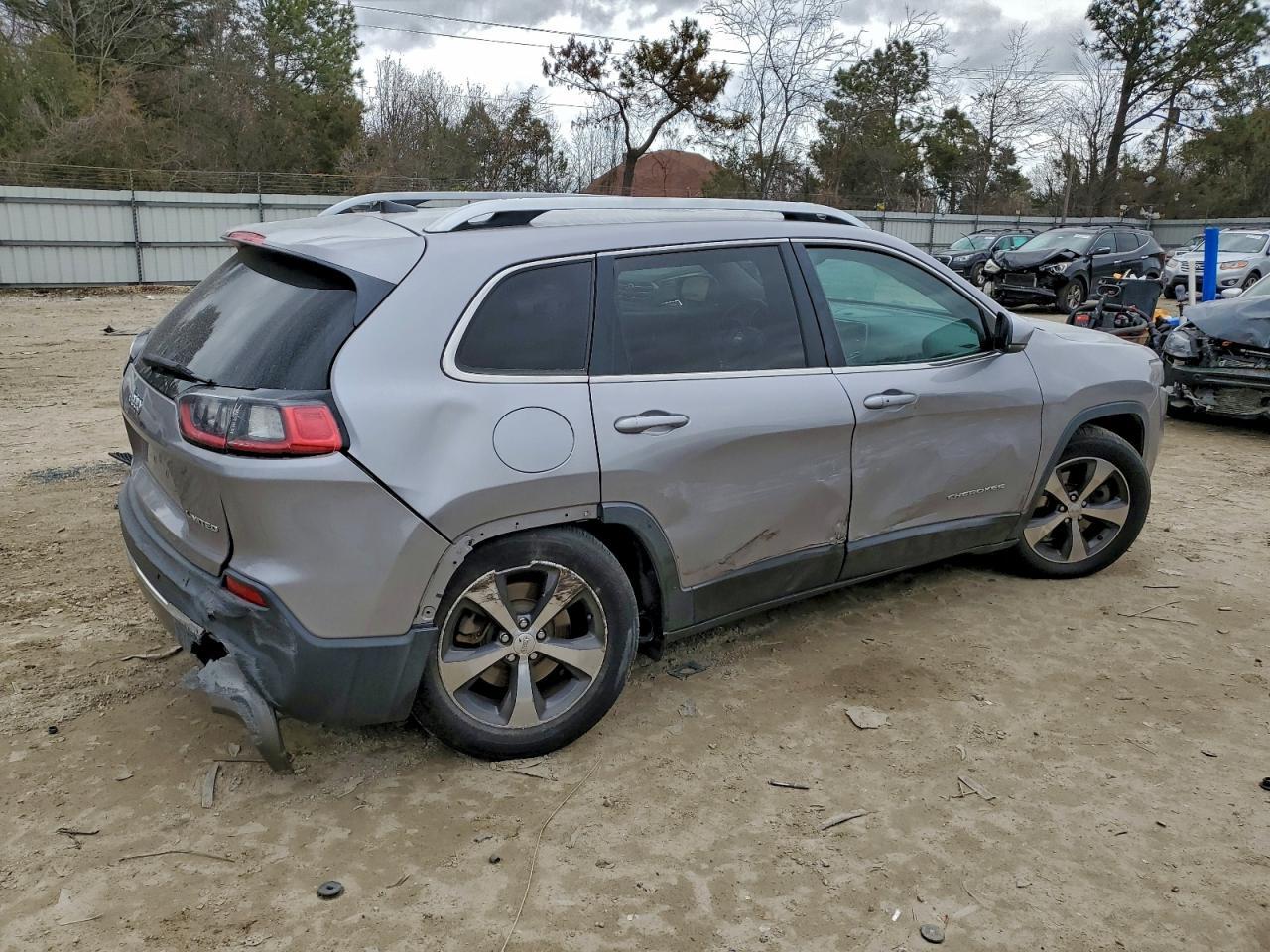 2019 JEEP CHEROKEE