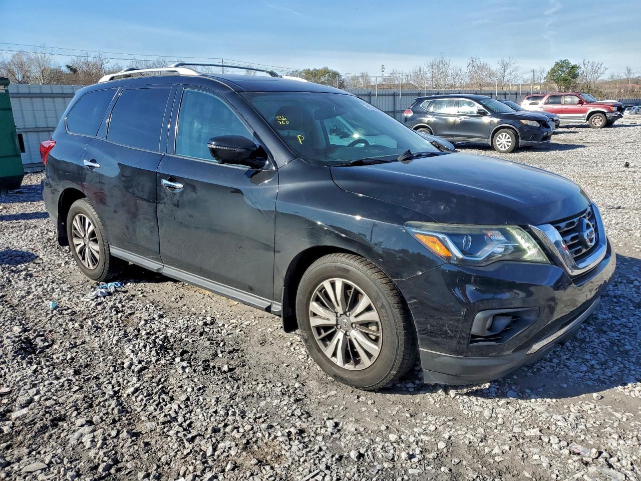 2017 NISSAN PATHFINDER