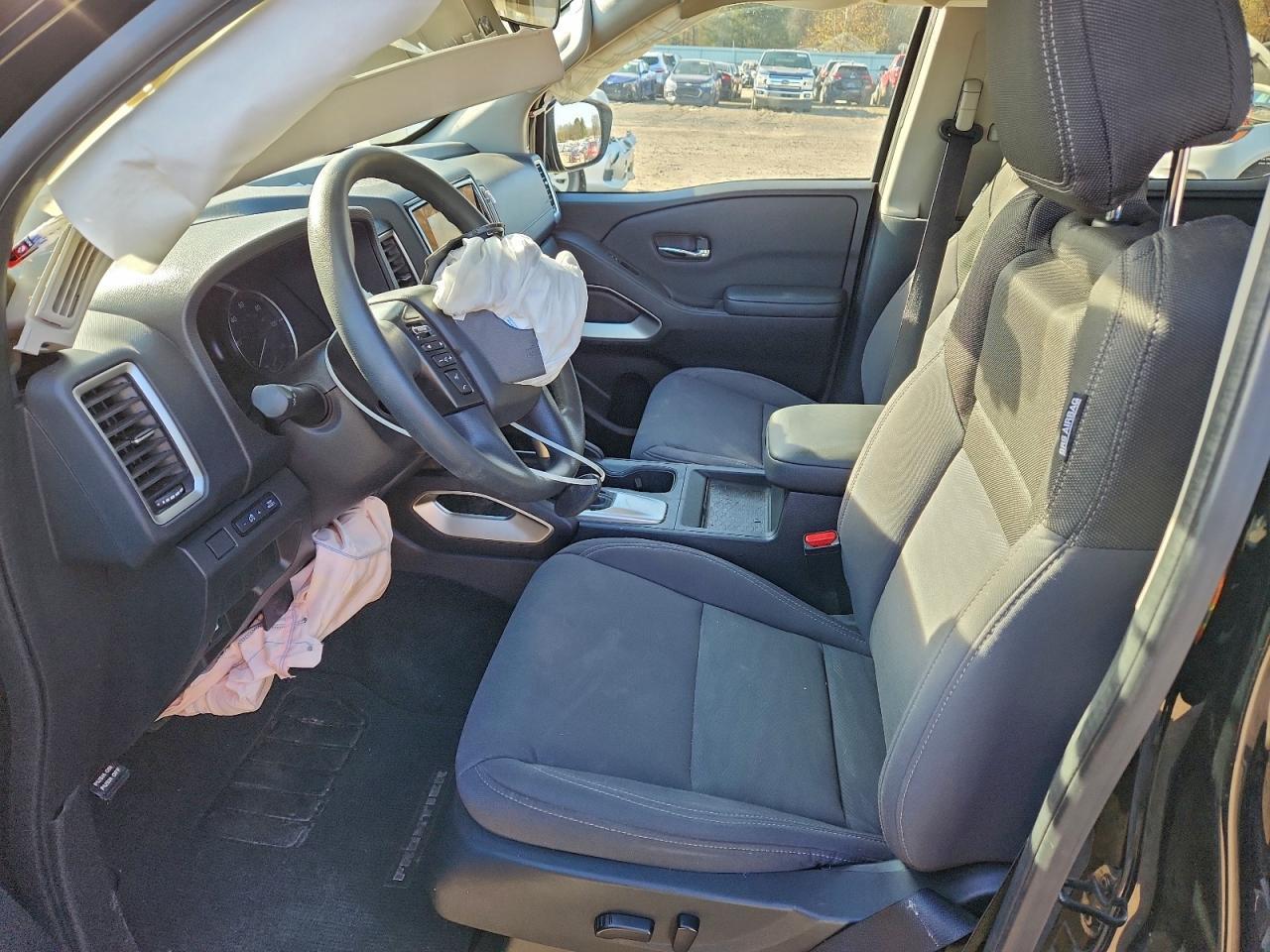 2024 NISSAN Frontier