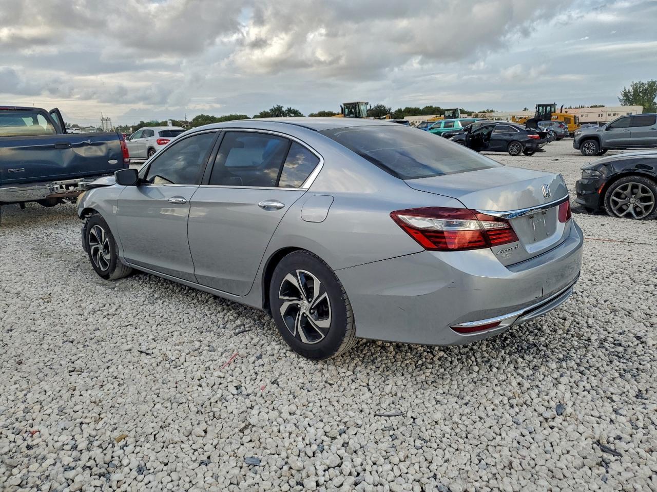2017 HONDA ACCORD