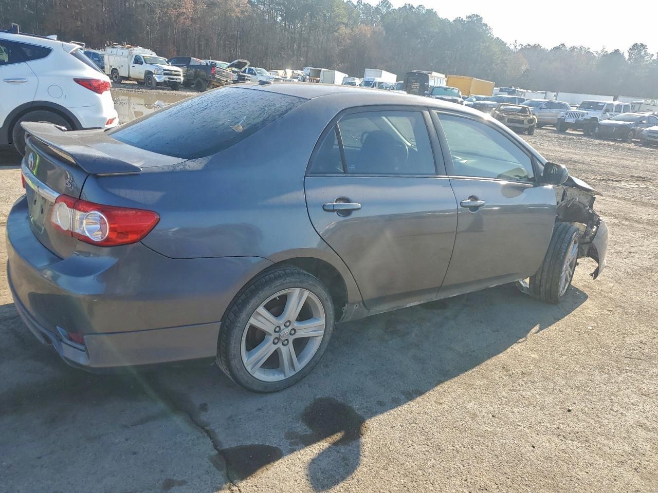 2013 TOYOTA COROLLA