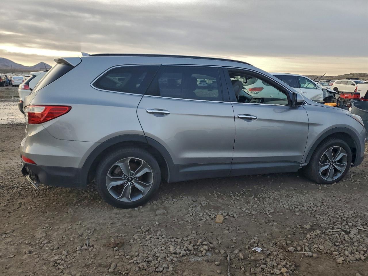2016 HYUNDAI SANTA FE