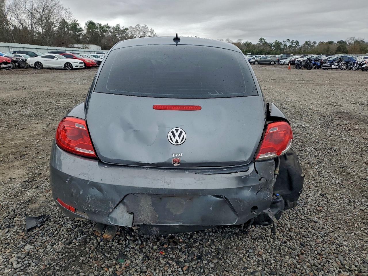 2015 VOLKSWAGEN Beetle