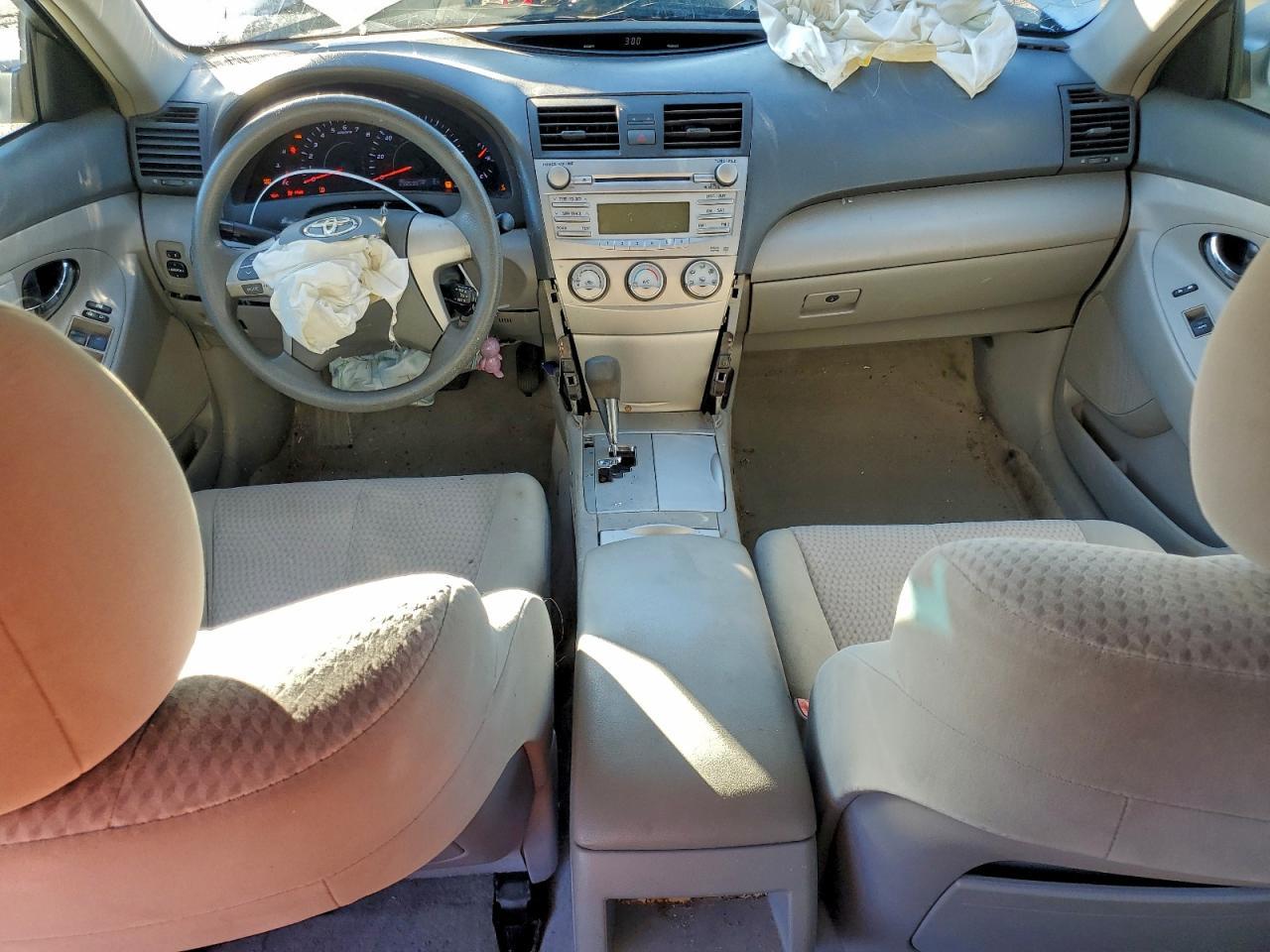 2010 TOYOTA CAMRY